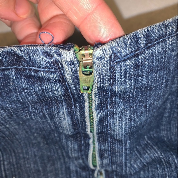 Vintage Denim maxi Skirt with Fringe Detail and crocheted tan trim size 30 boho - Picture 5 of 6